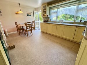 Breakfast Kitchen- click for photo gallery